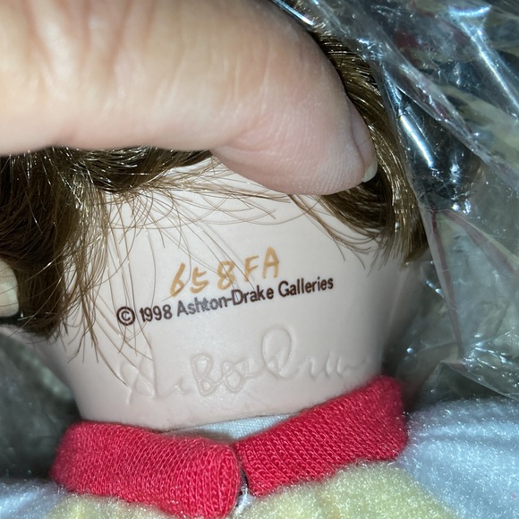 NEW “MARTIAN LULLABY” #76027 ASHTON-DRAKE NEW IN ORIGINAL BOX & COA - Picture 9 of 17